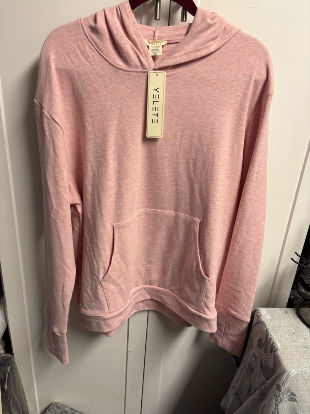 Yelete Peach Hoodie w/Thumb Holes Sz XL NWT